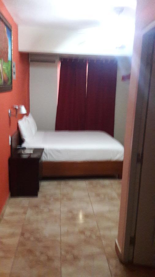 Hotel Samana Spring Extérieur photo